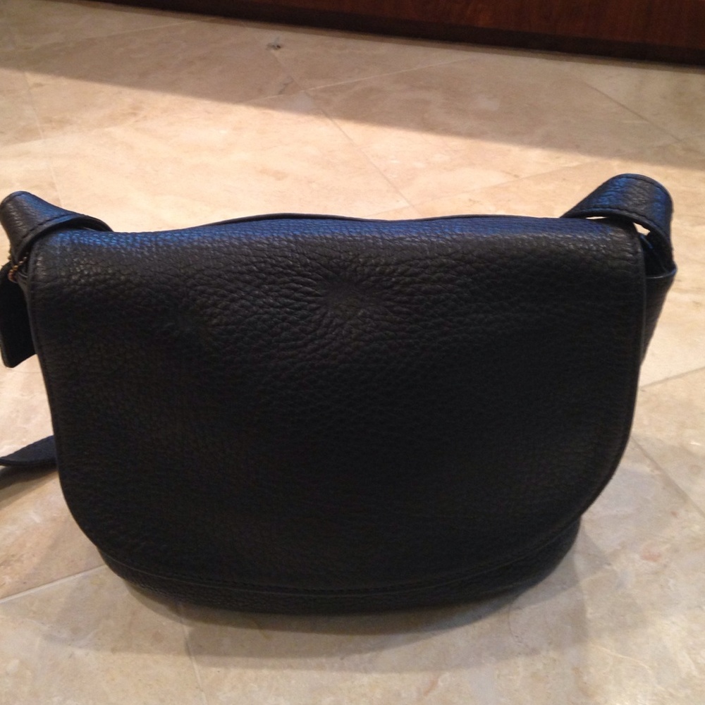Vintage Coach Leather Shoulder Bag BEAUTIFUL